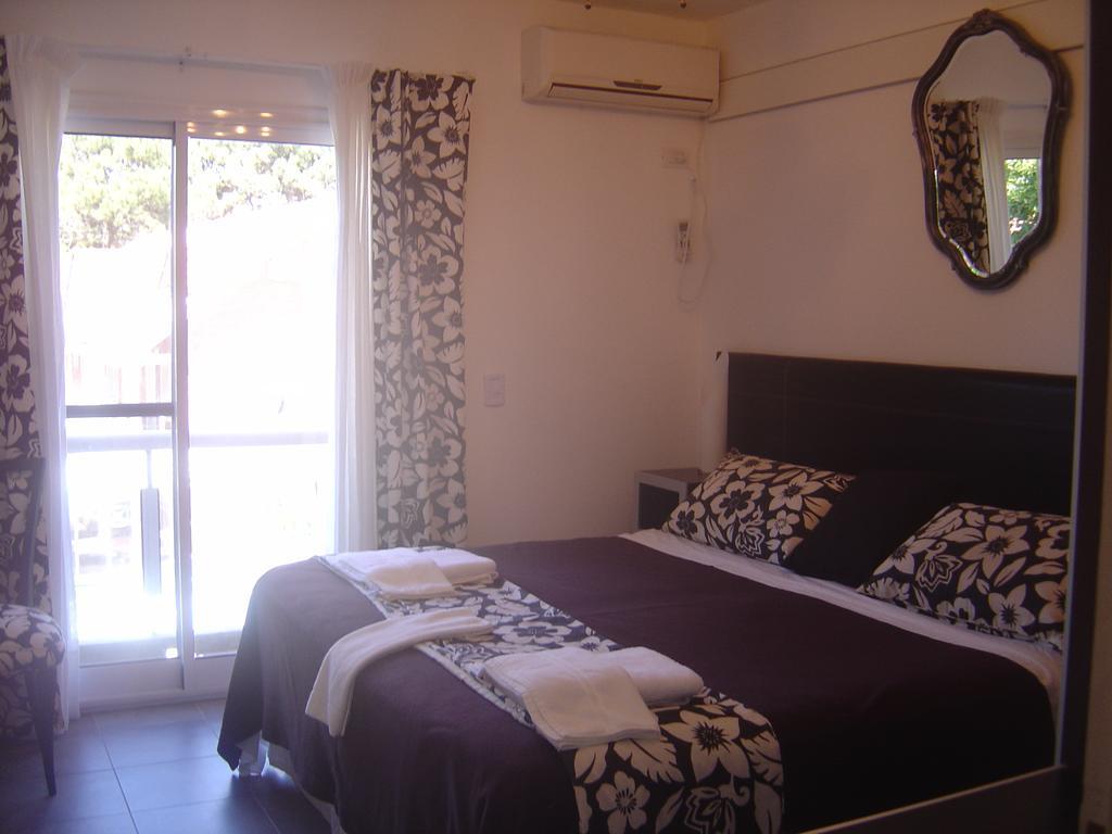 Apart & Hotel Neptuno Valeria del Mar Exterior photo